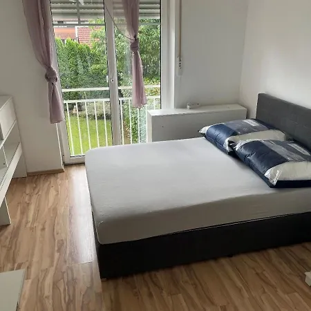 Apartment Schoenes Reihenhaus Mit 4 Schlafzimmern In 82140 Olching